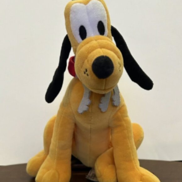 Disney Parks Pirates Of The Caribbean Ride Pluto With Keys Plush - Picture 1 of 4